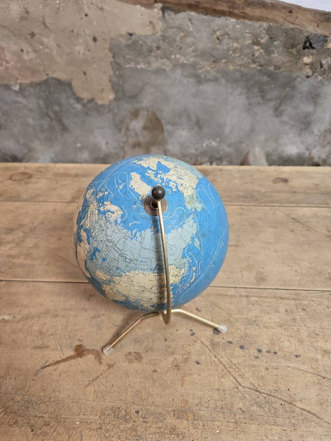 Tripod world map globe