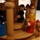 Pyramide carrousel de Noël en bois avec bougies