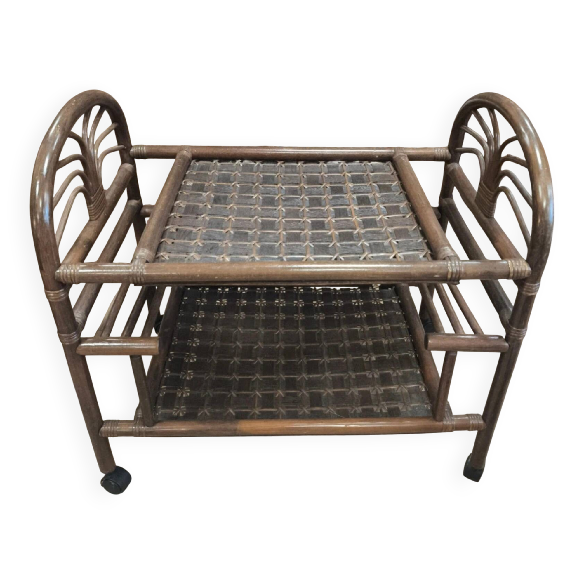 Rattan dessert table