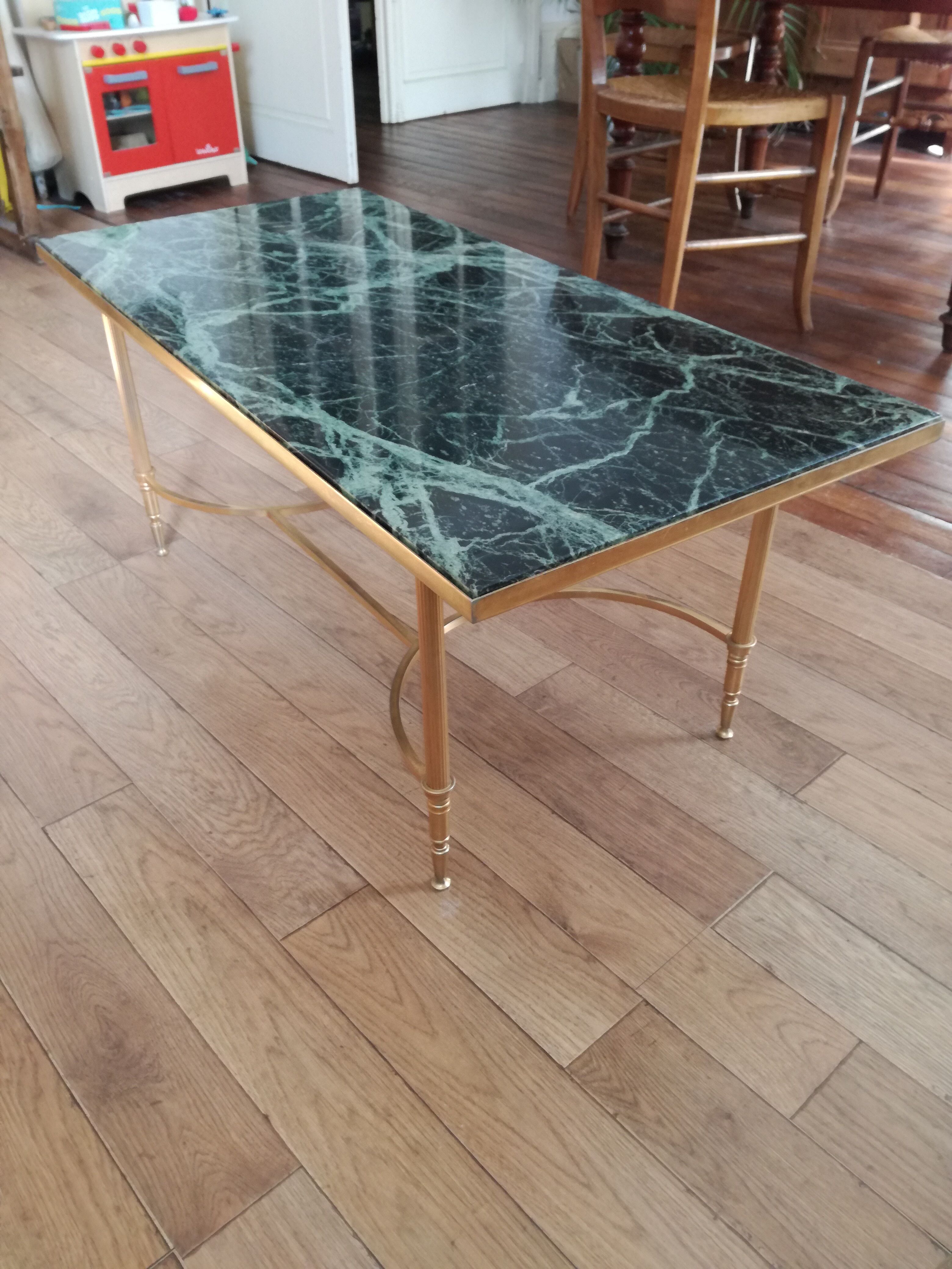 Coffee table in green marble and brass