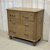 English chest of drawers in nineteenth century fir