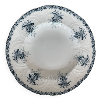 St Amand ironstone plate, Néva model