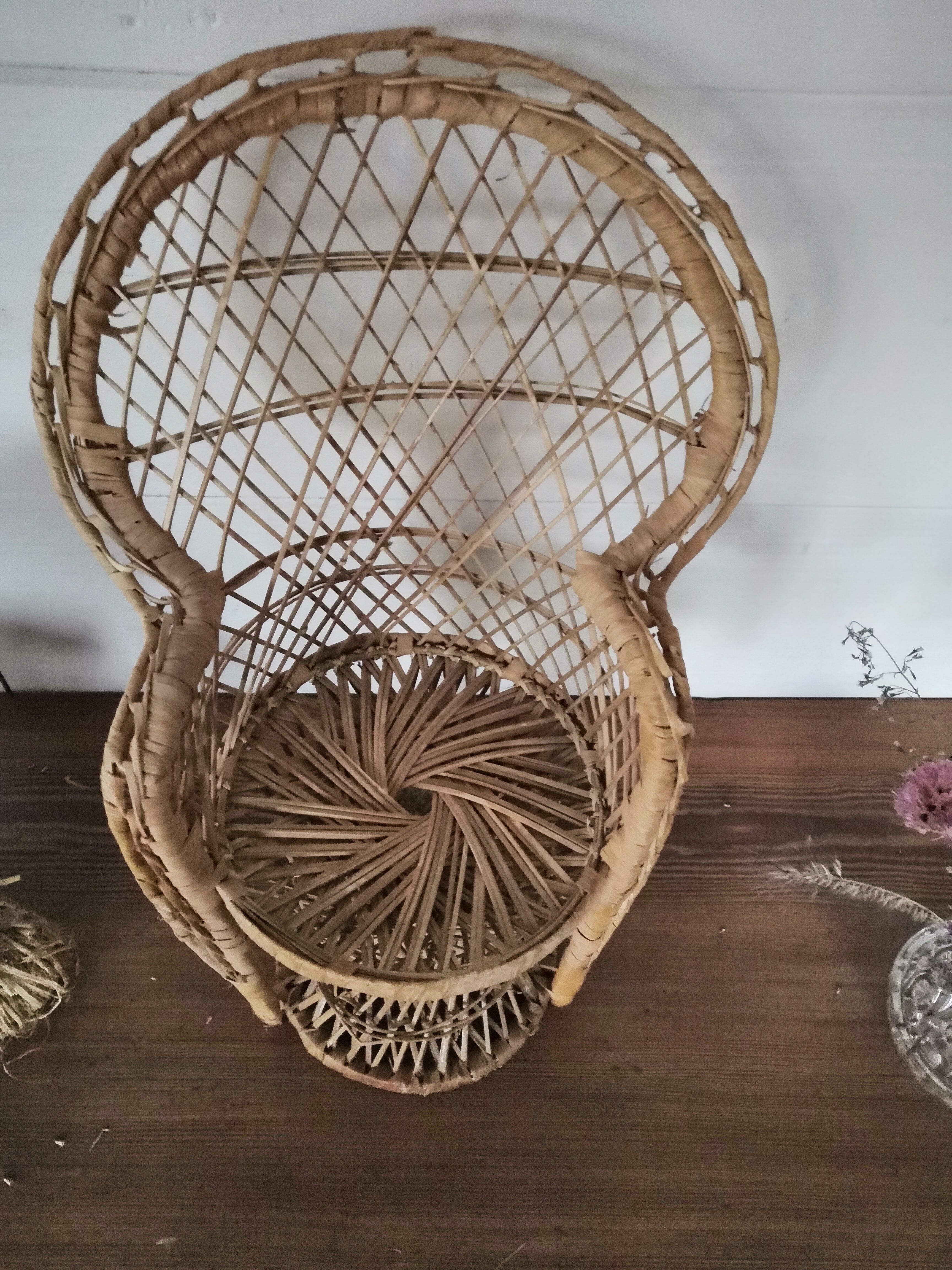 Emmanuelle style doll armchair