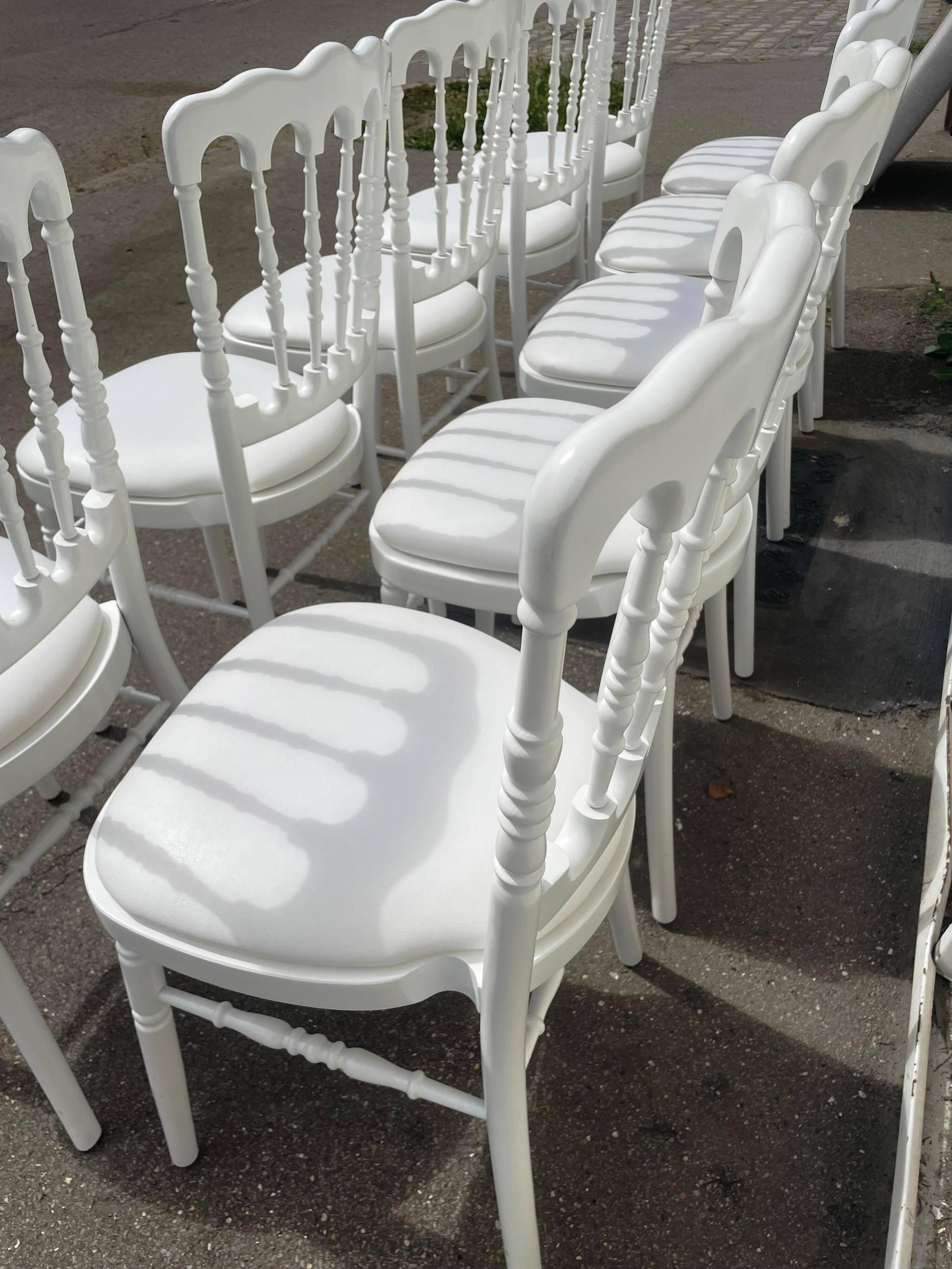 Suite de 10 chaises Napoléon III
