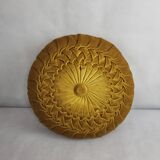 Round pleated velvet cushion