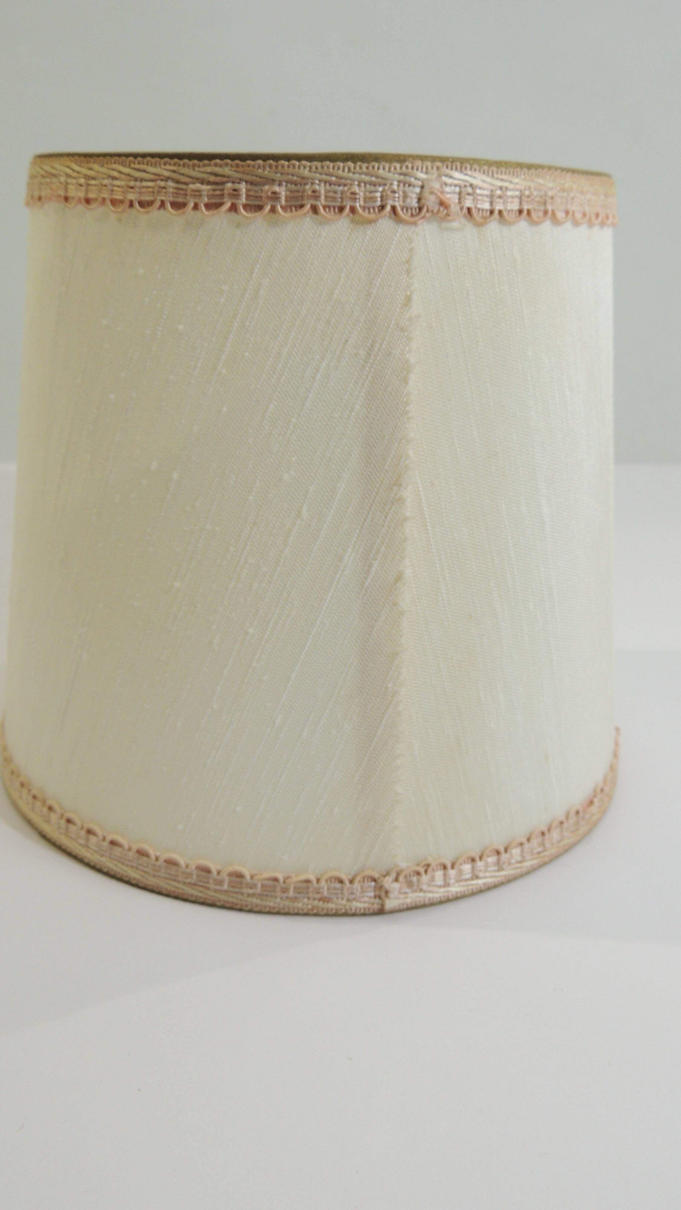 Vintage crystal lamp from the 70s – sculpted base – small table lamp