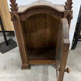 Armoire de poupée en chêne massif