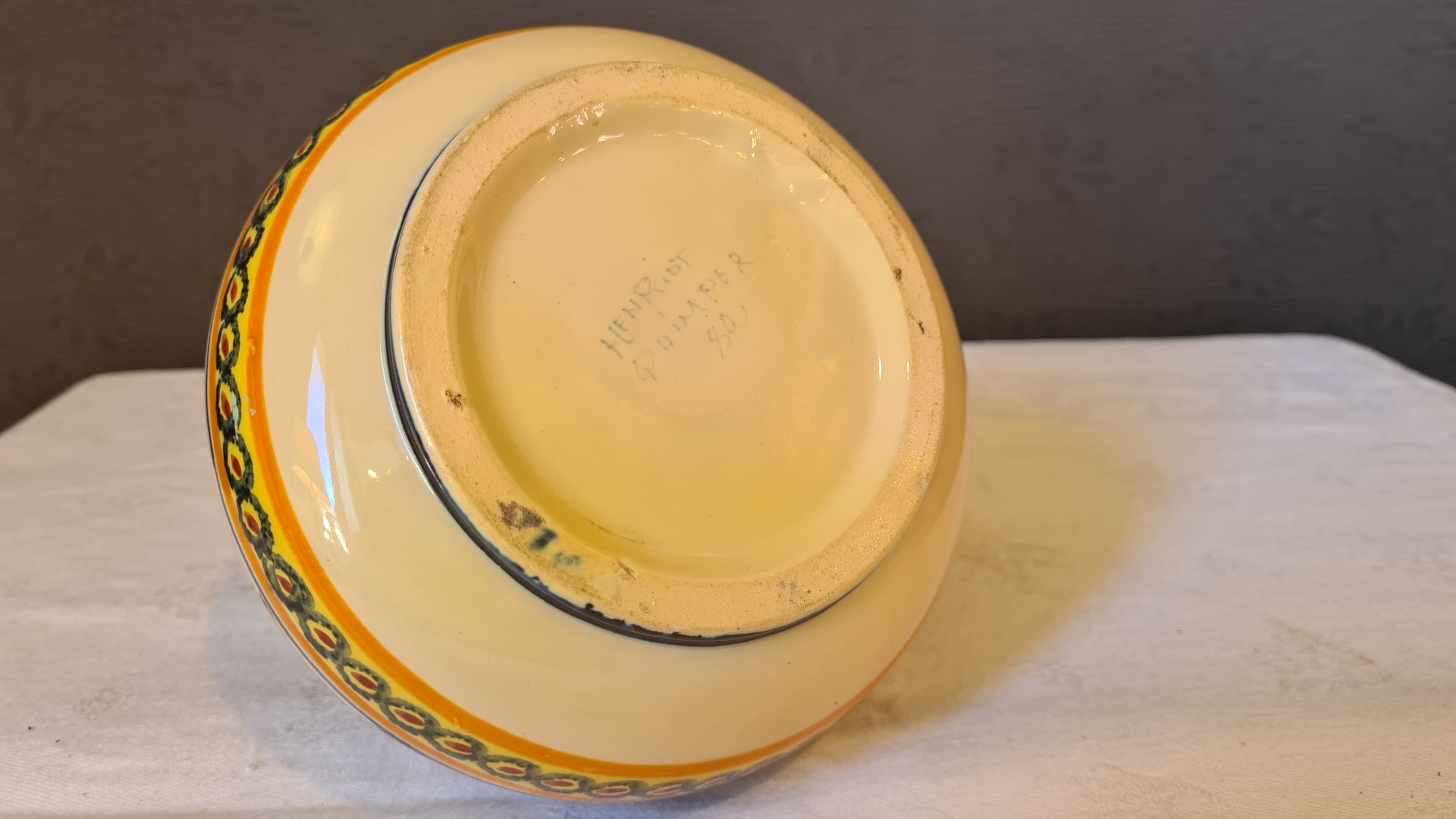 Breton spinning top vase