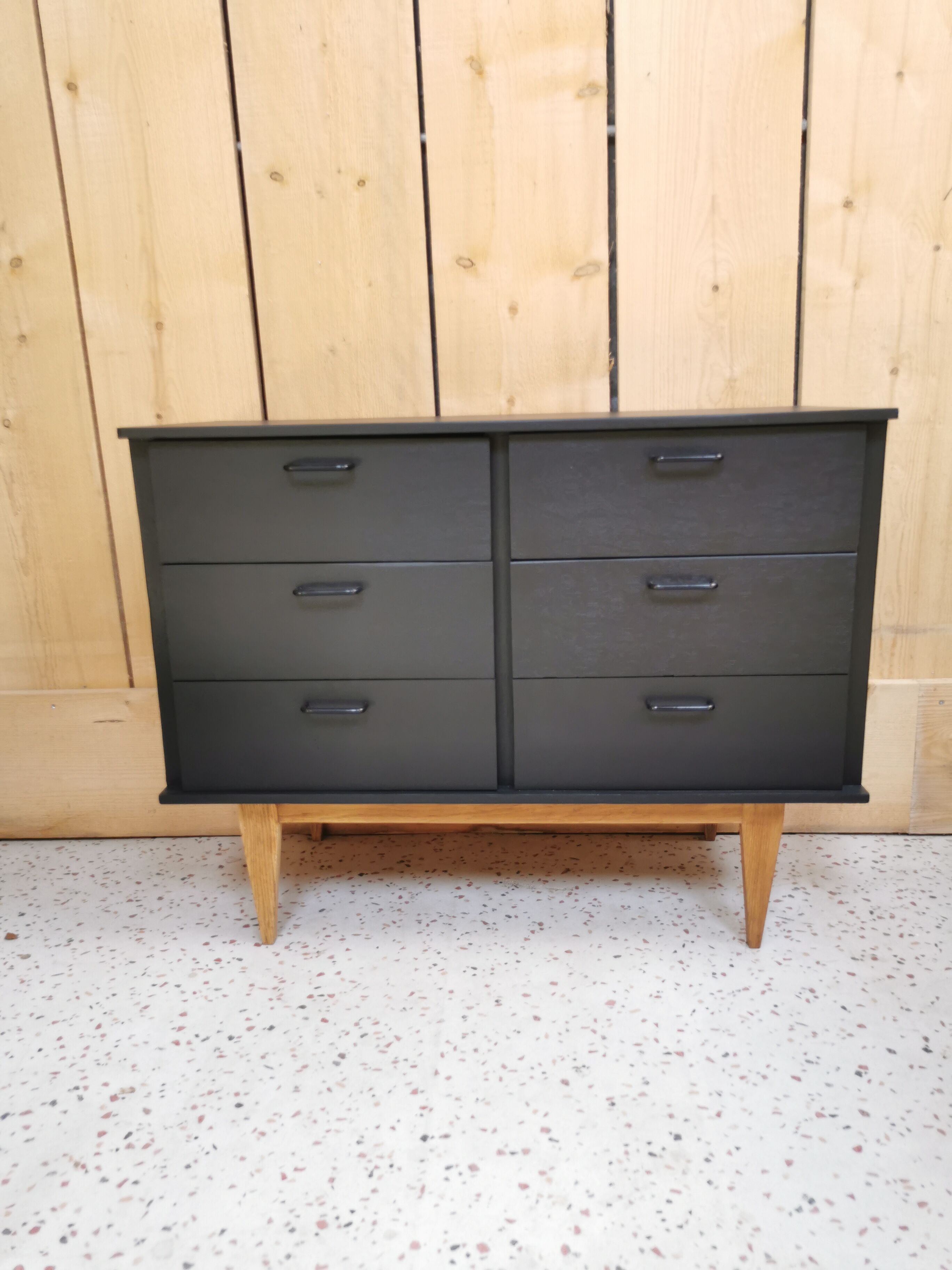 Black chest of drawers