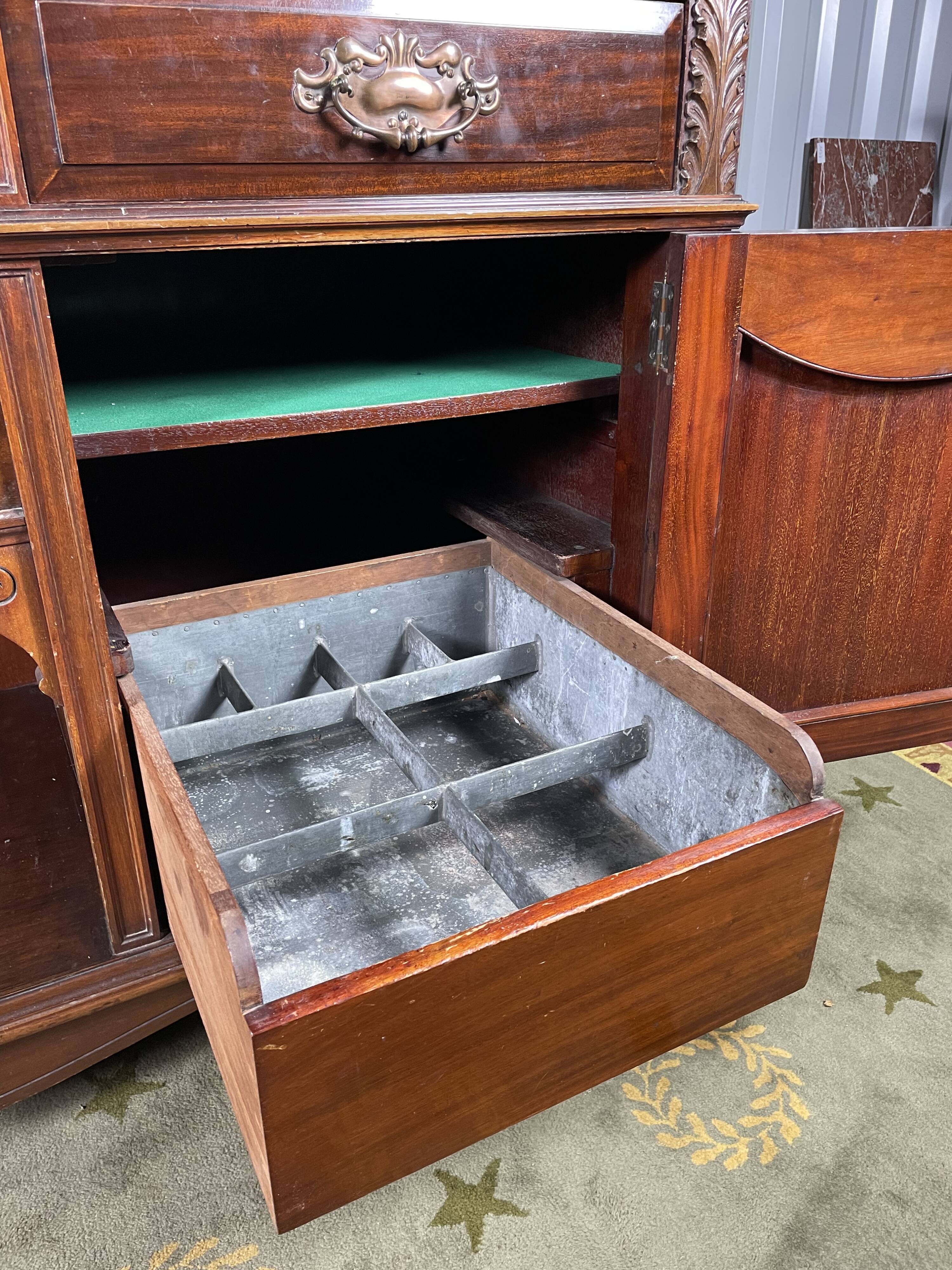 English buffet in solid mahogany hobbs&compagnie london
