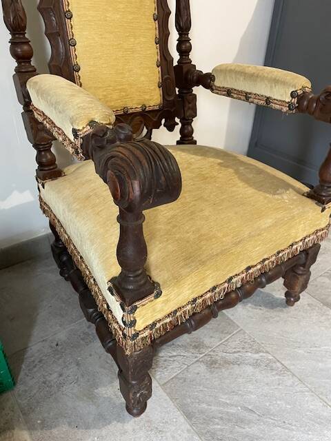 Gothic Renaissance style throne chair