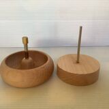 Rotating wooden ring sizer