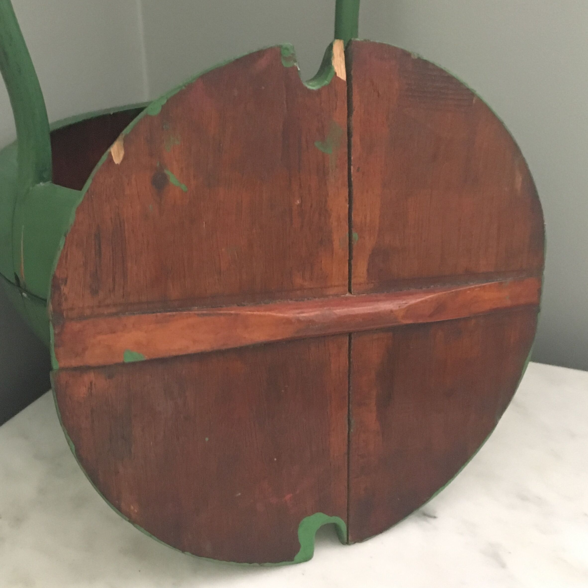 Green lacquered chinese egg basket