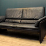 Sofa signed Leolux