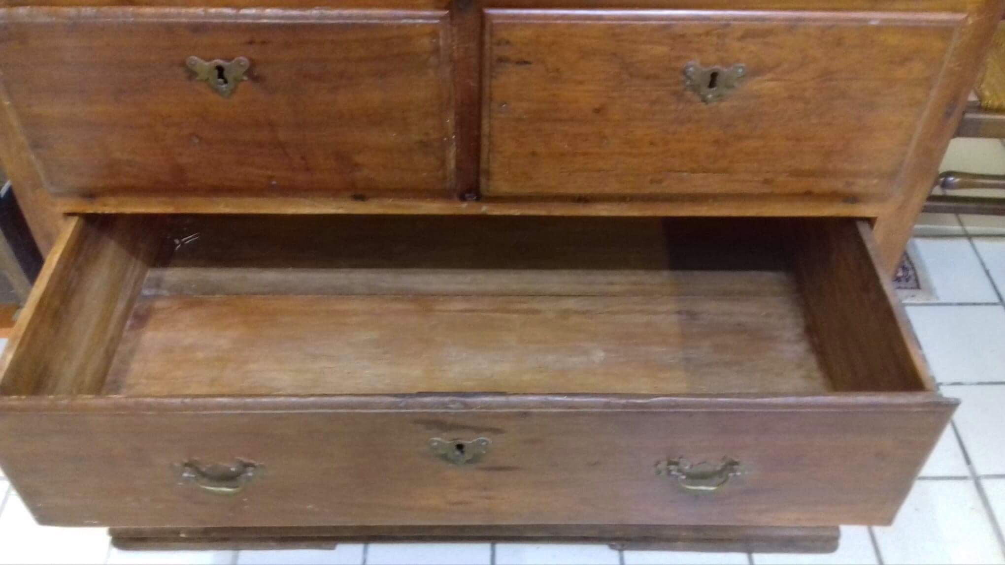 Armoire coloniale bois exotique XlX