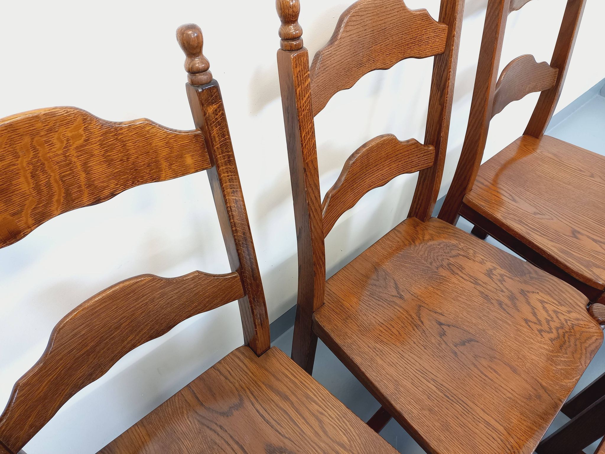 Set of 6 vintage brutalist chairs in oak wood from the 60s