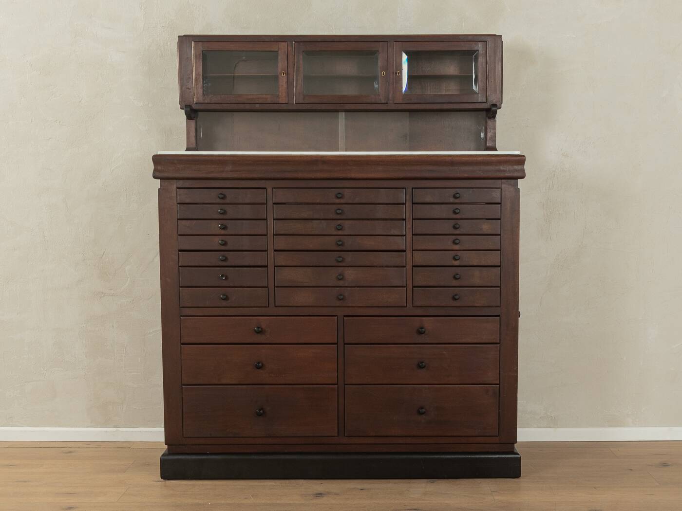 Cabinet dentaire, années 1920