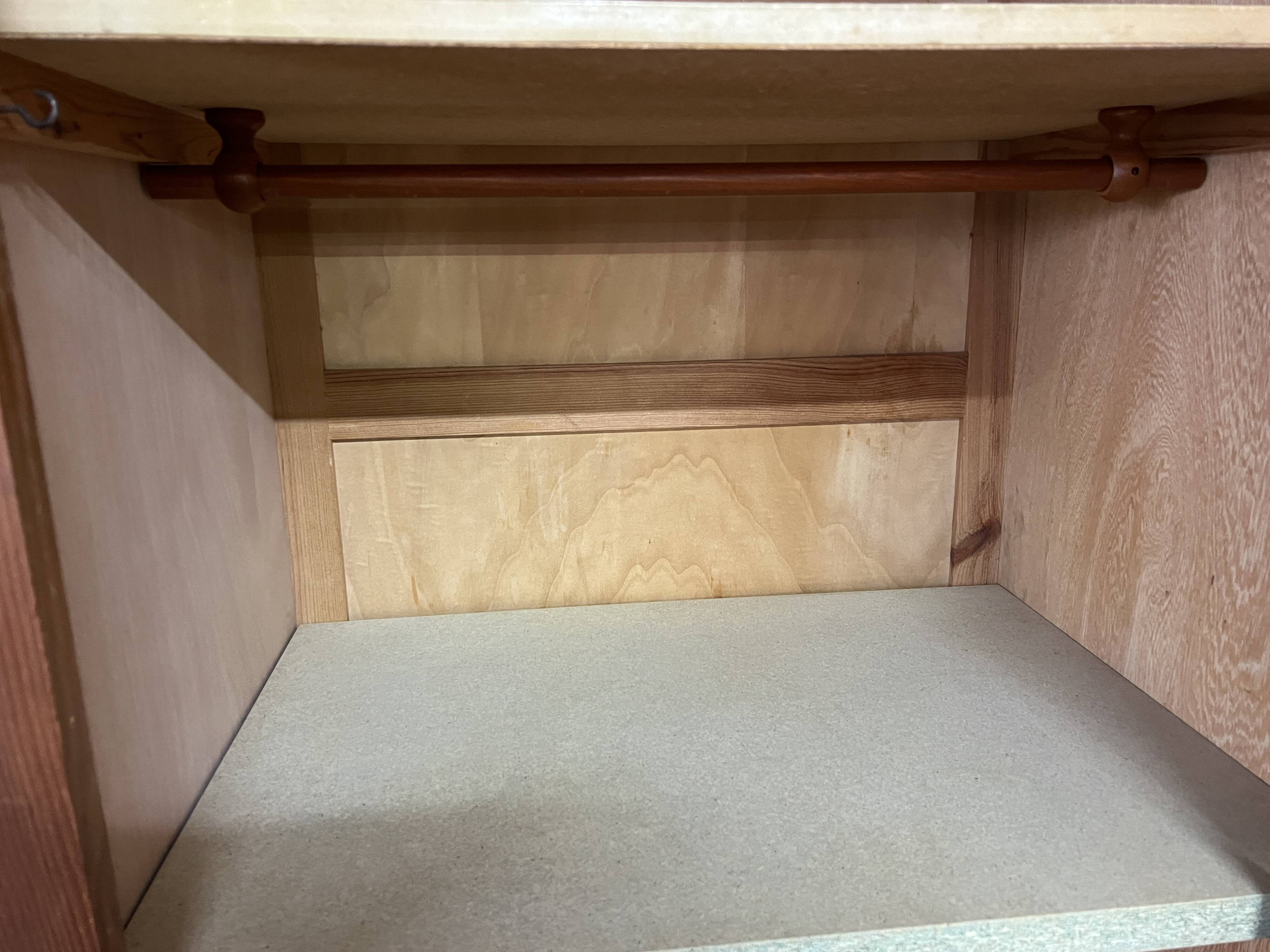 Armoire parisienne en bois vintage