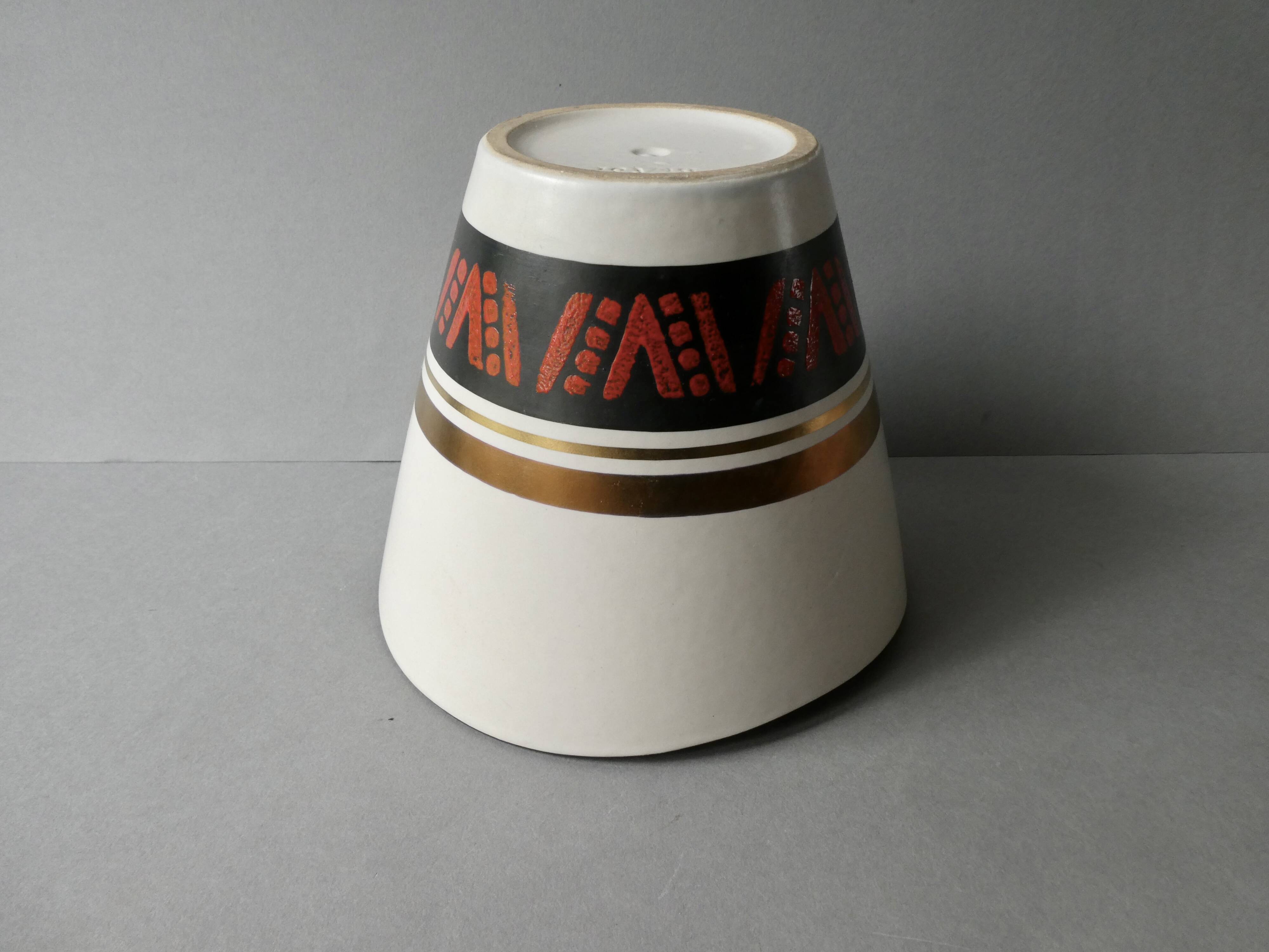 Ceramic flowerpot circa 1960, Germany