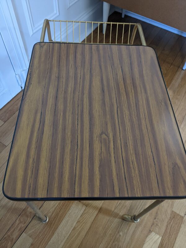 Table d'appoint range vinyles