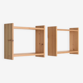 Pair of Les Arcs 1800 shelves.