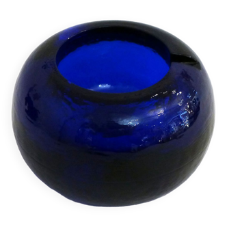 Cendrier boule en verre bleu