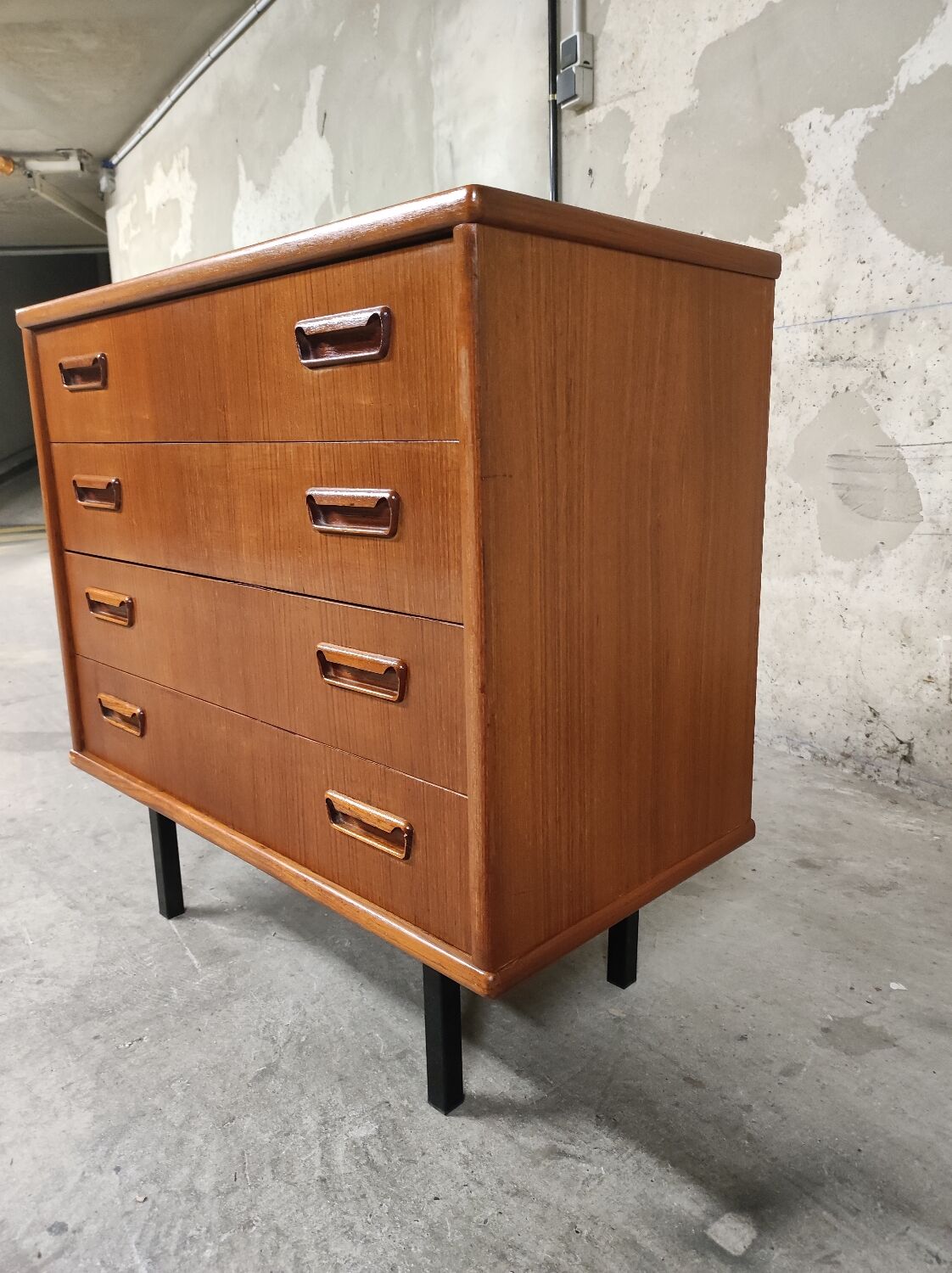 Vintage Scandinavian chest of drawers