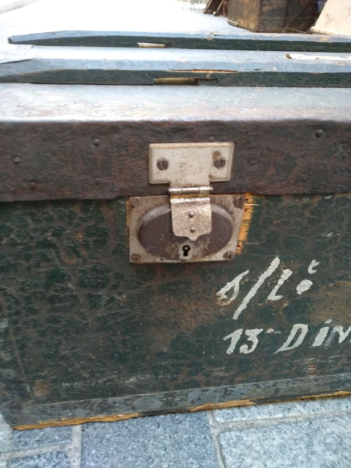 Canteen, WWI military trunk