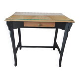 Console revamped in wood and black – chic country style – with glass top.