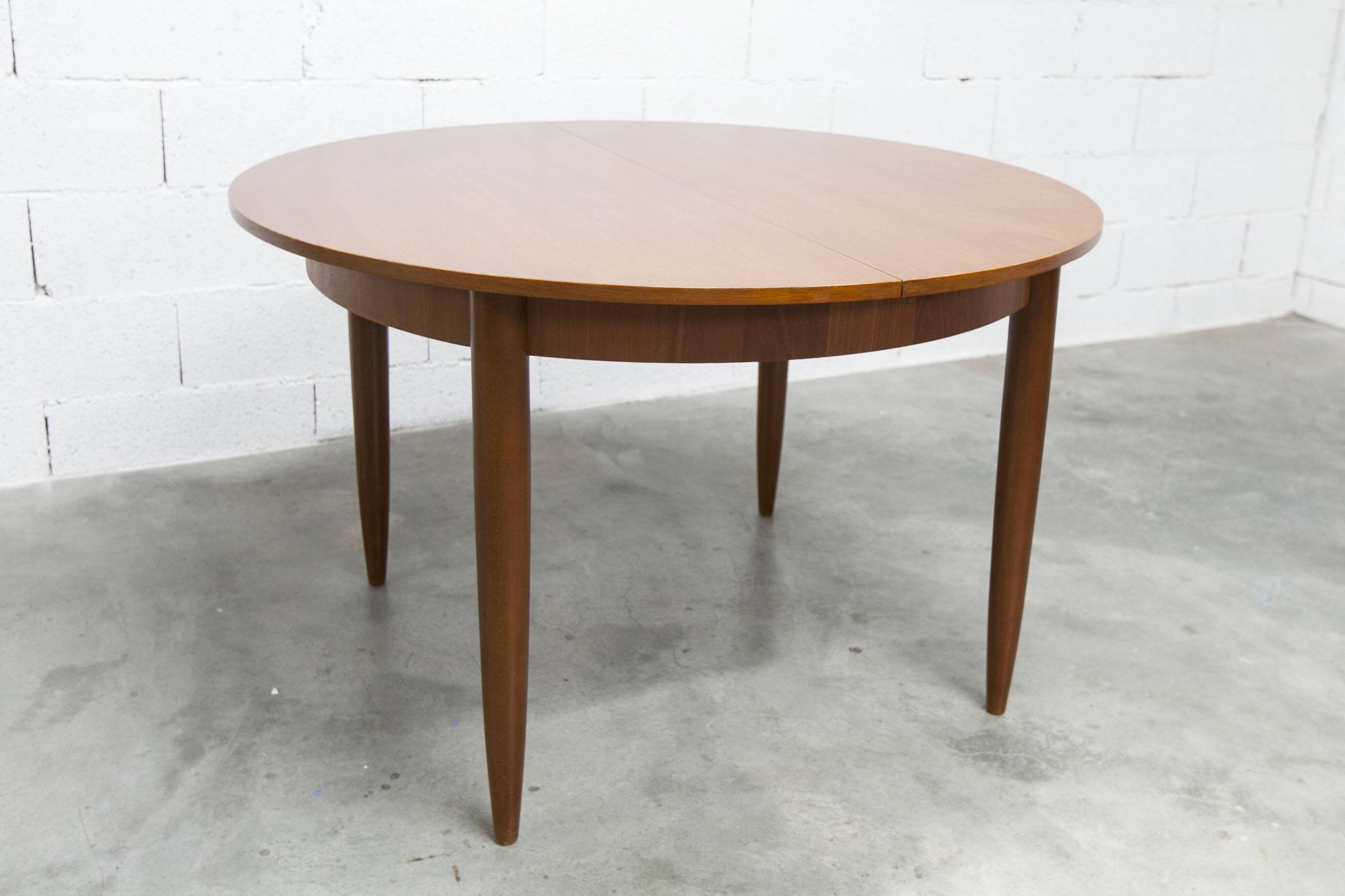 Transformable teak table 1968, impeccable condition