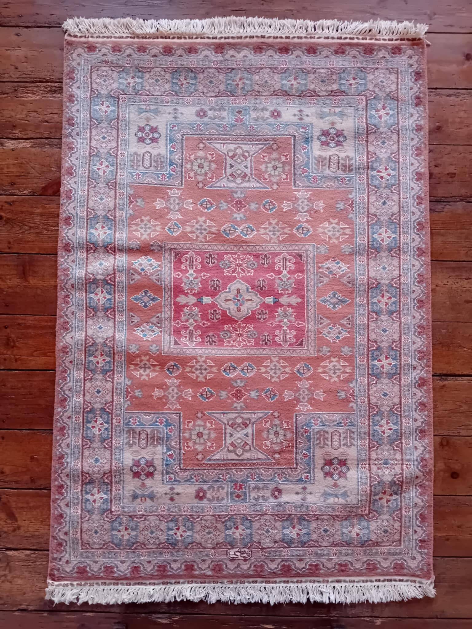 Handmade Pakistani Kafkazi Rug 180x131cm