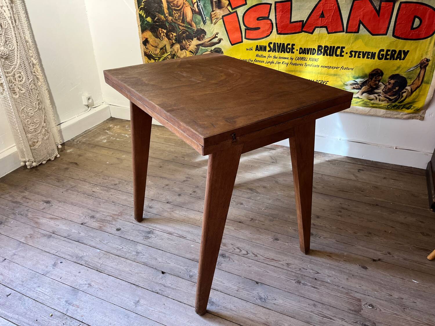 Petite table d’appoint 1950