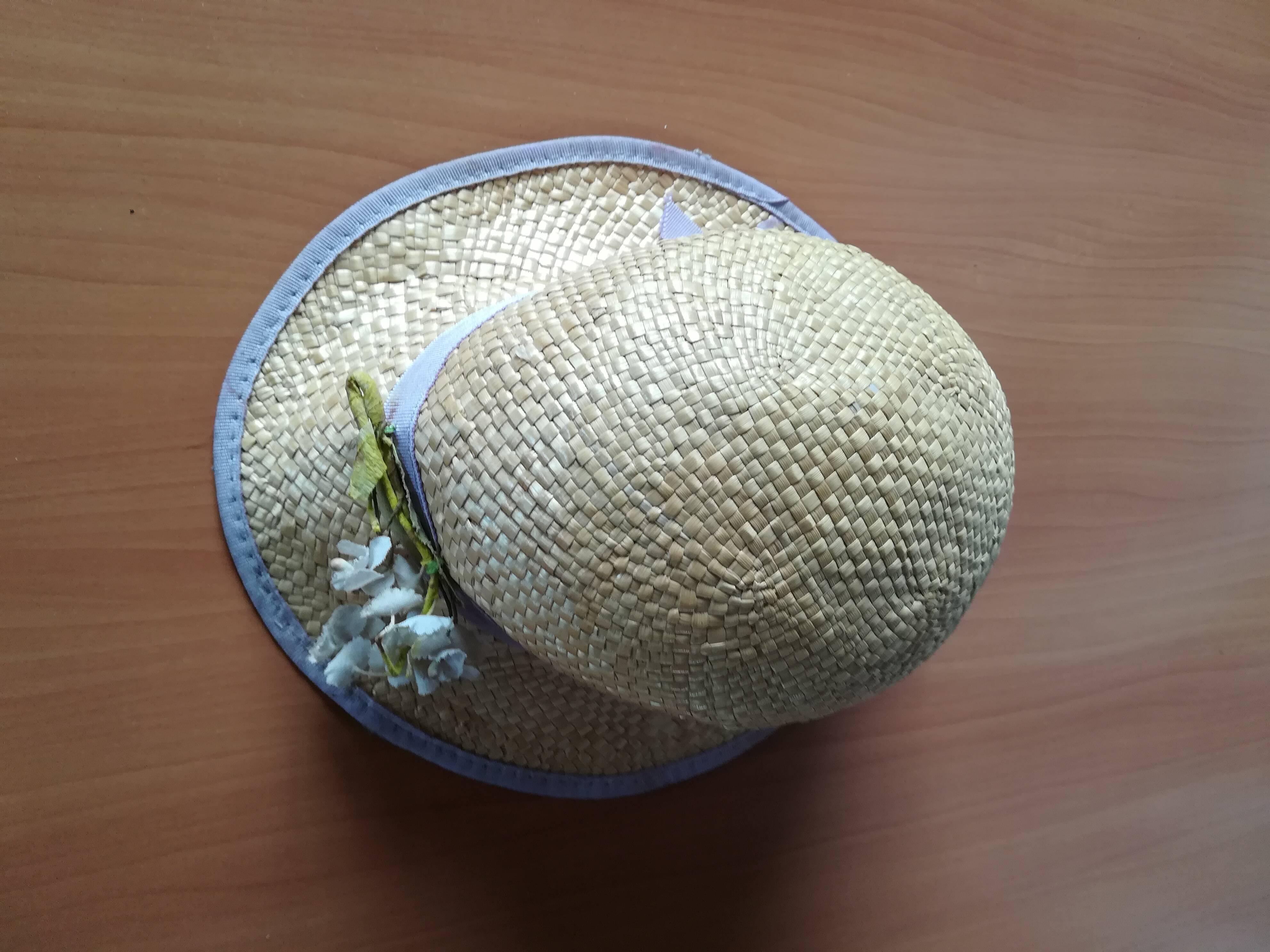 Chapeau en paille style canotier femme