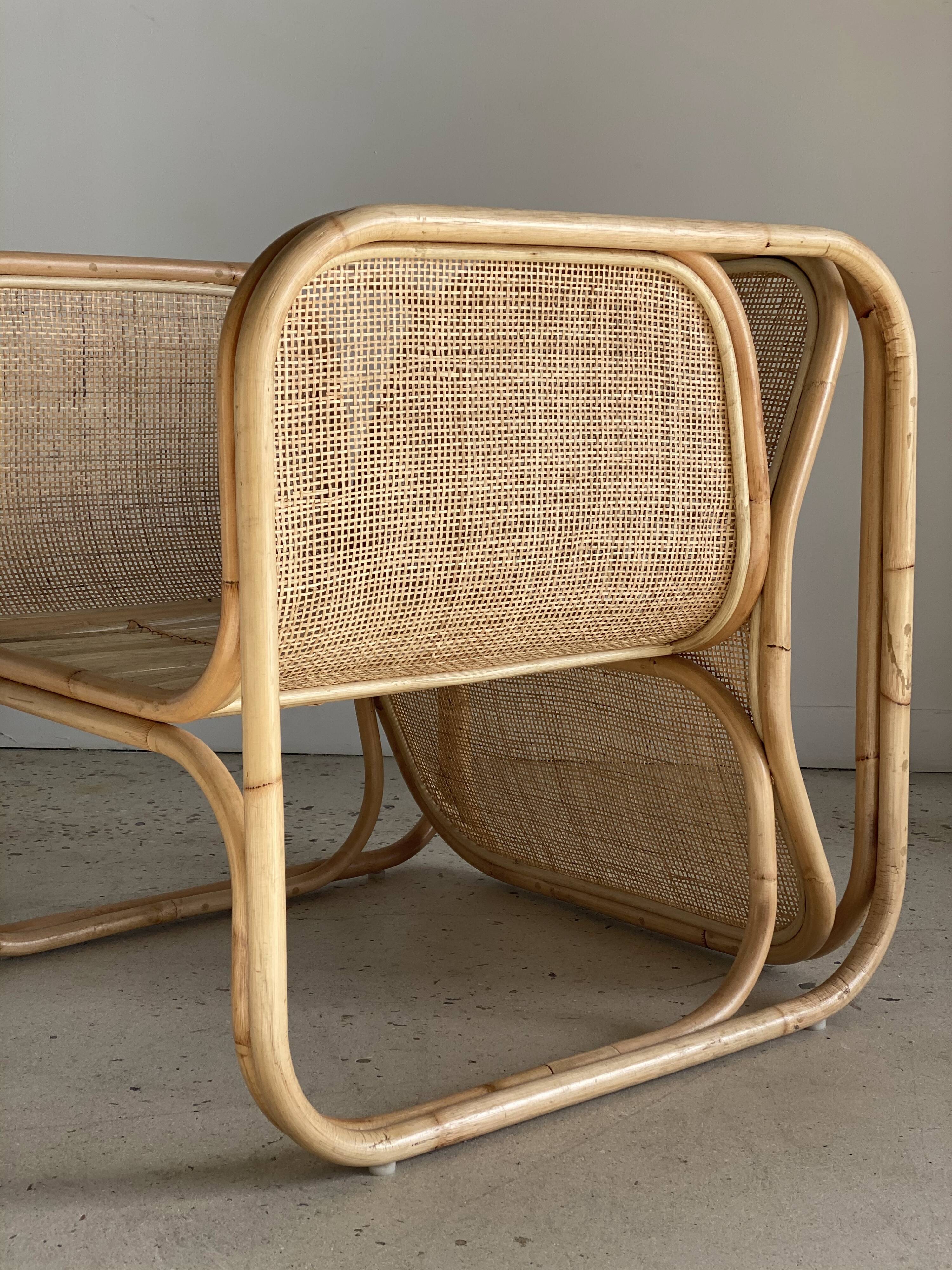 Amsterdam rattan armchair with U-shaped armrest, squared canework