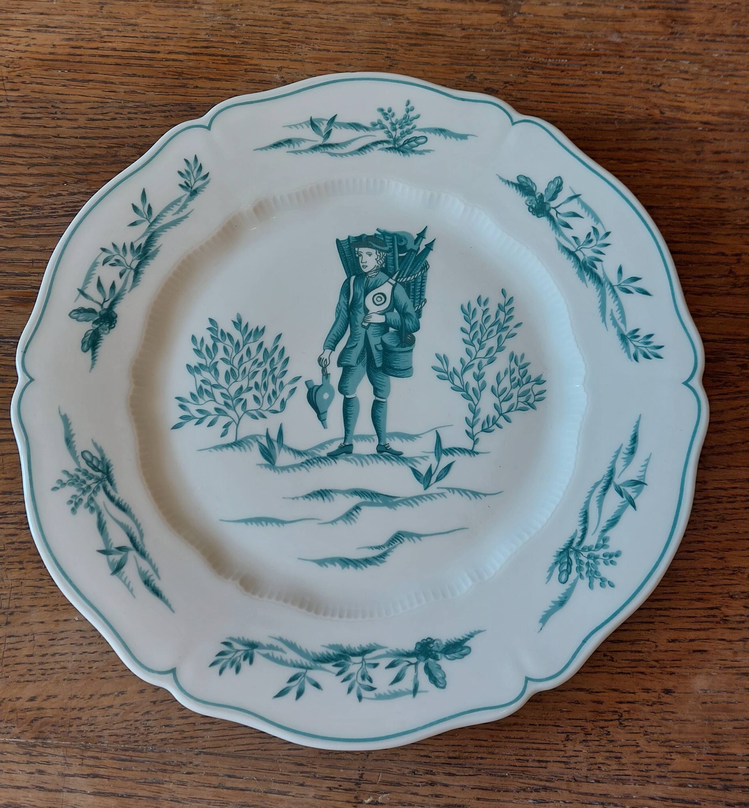 Suite de 6 assiettes Haviland Les Islettes