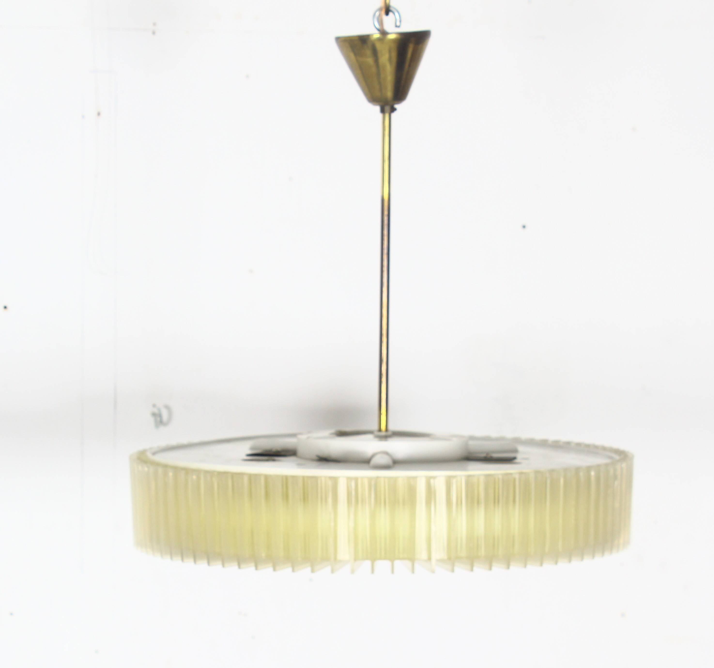 Small Lucite chandelier or ceiling light, 1970