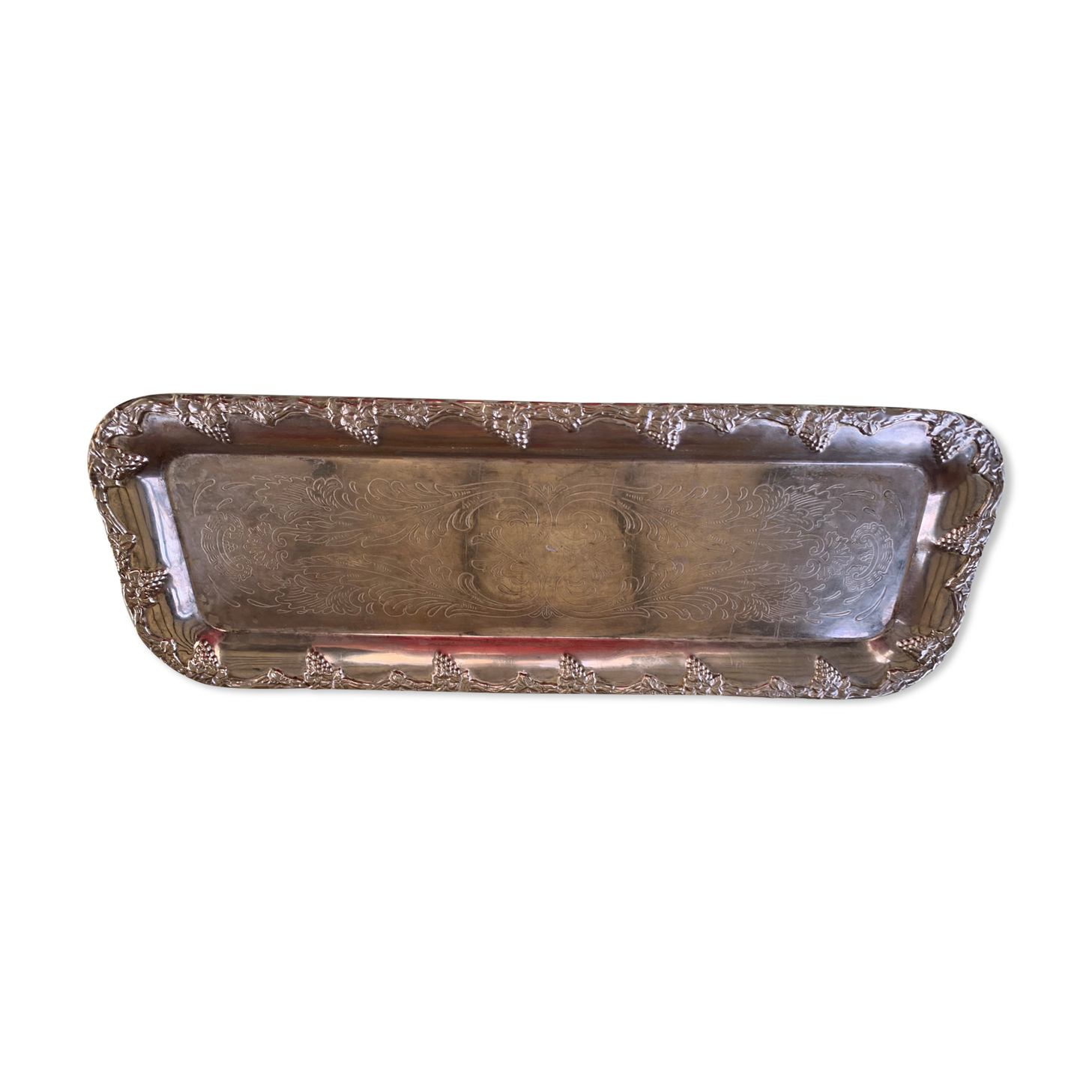 Rectangular metal top in chiseled silver color and vintage grape pattern