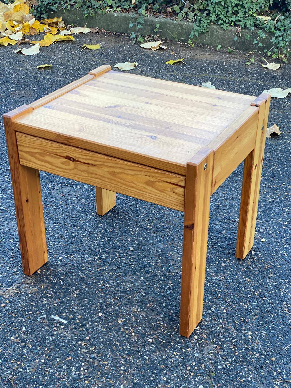 Commode table d'appoint scandinave en bois massif