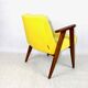 Fauteuil 366 en velours jaune de Józef Chierowski, années 1970