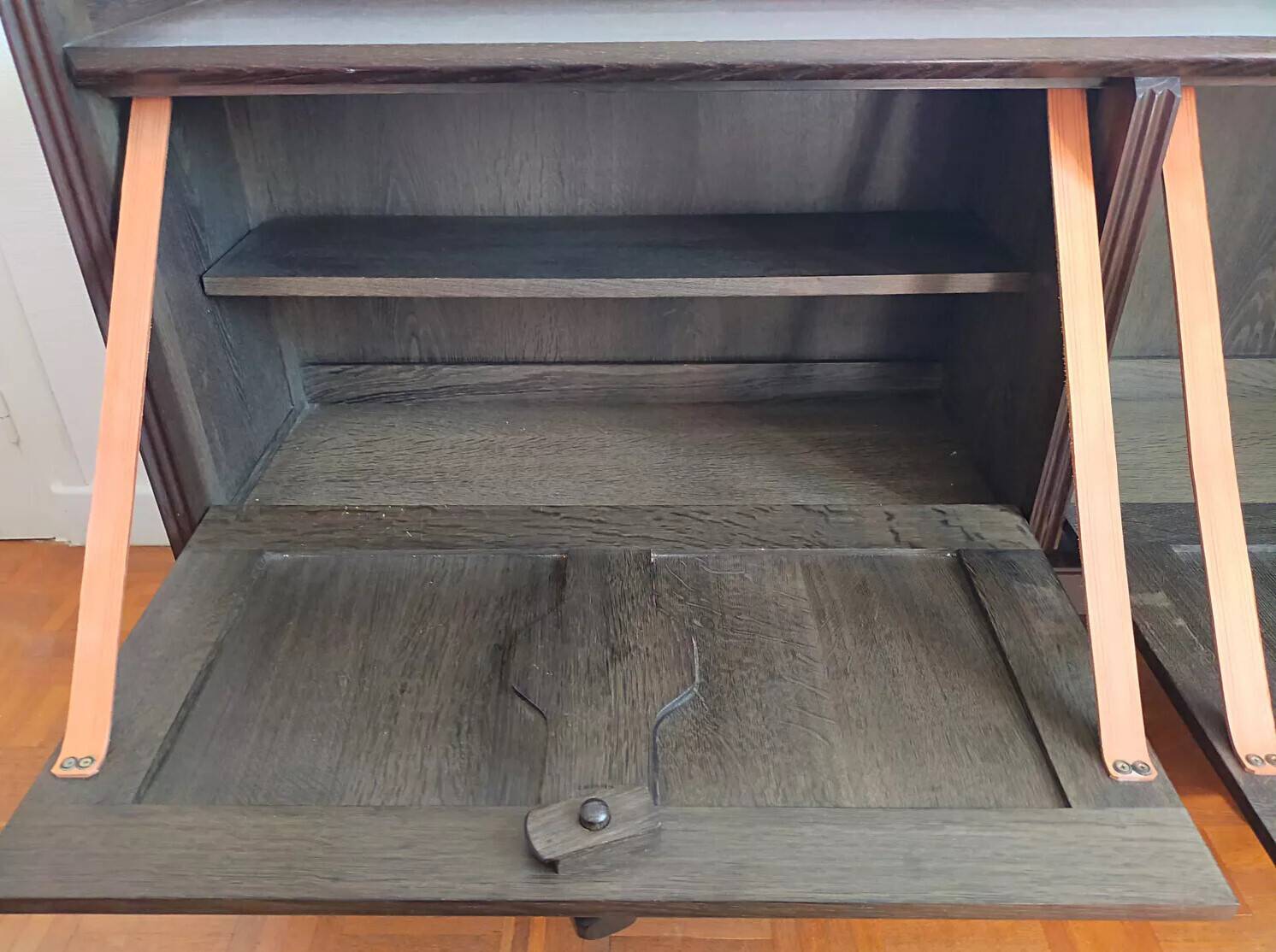 Enfilade Guillerme and Chambron in stained oak
