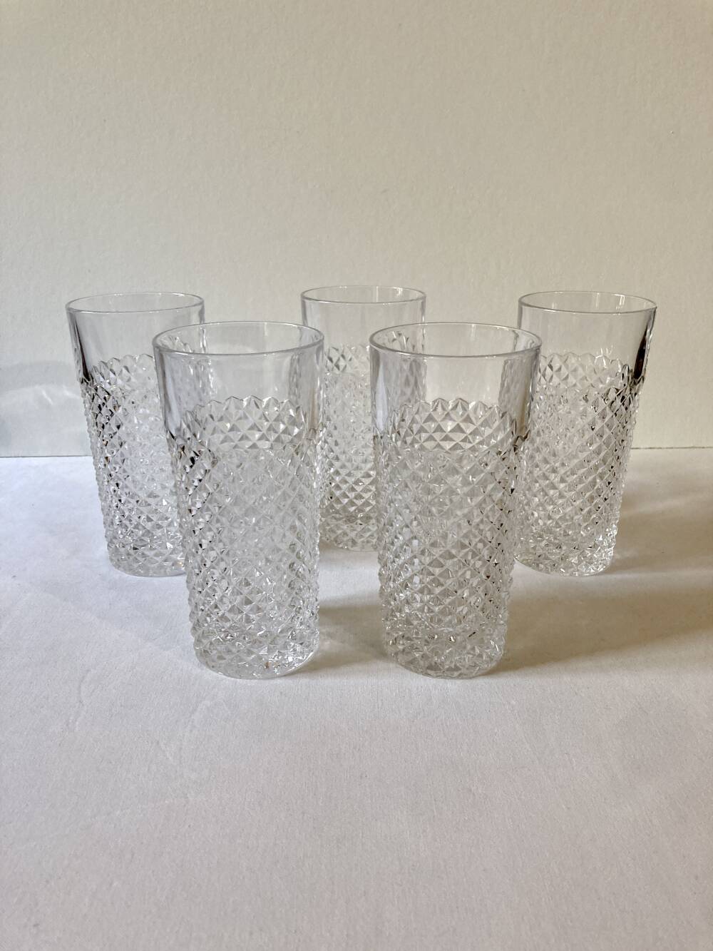 5 vintage glasses with a diamond point pattern