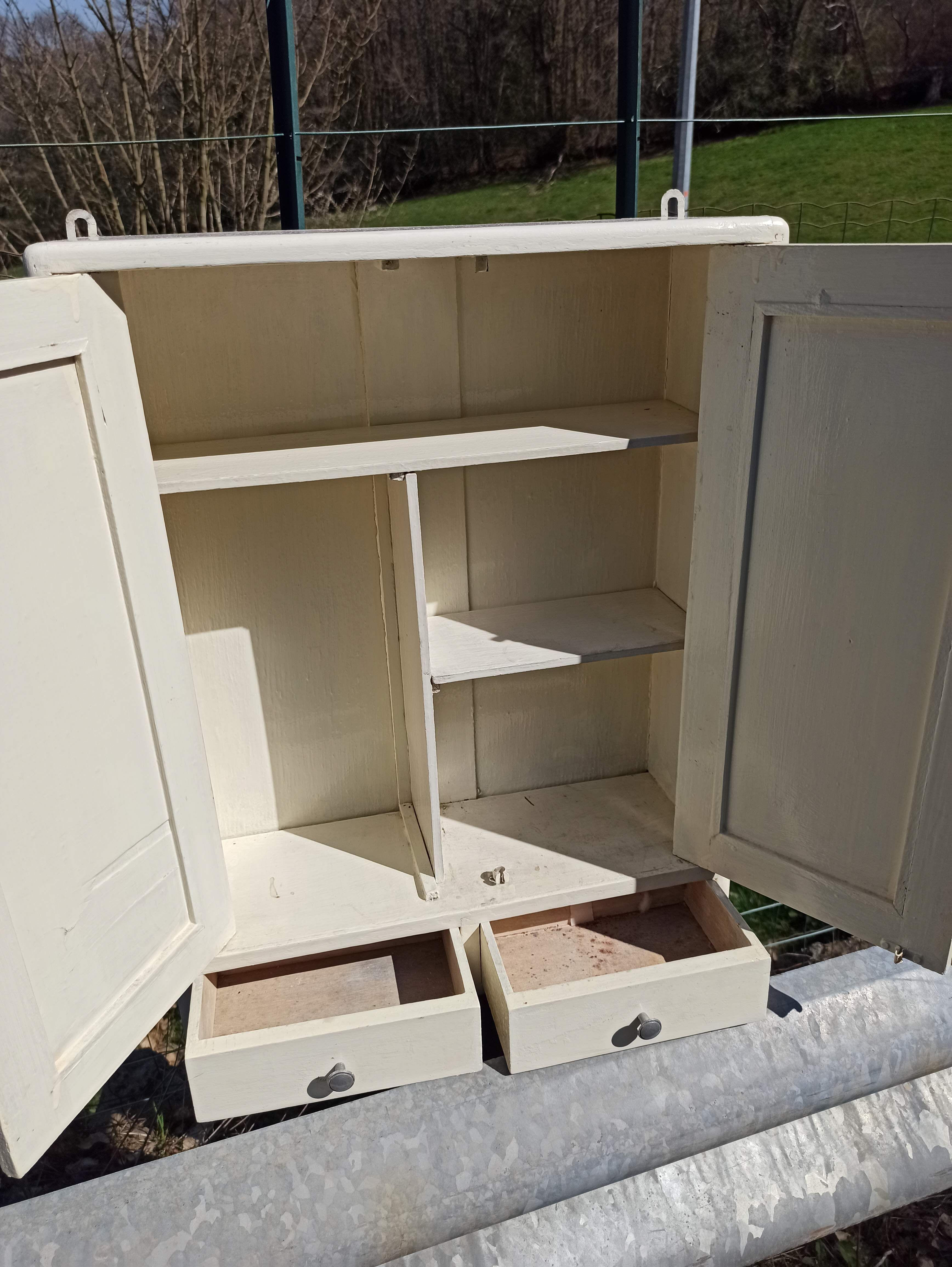 Medicine cabinet