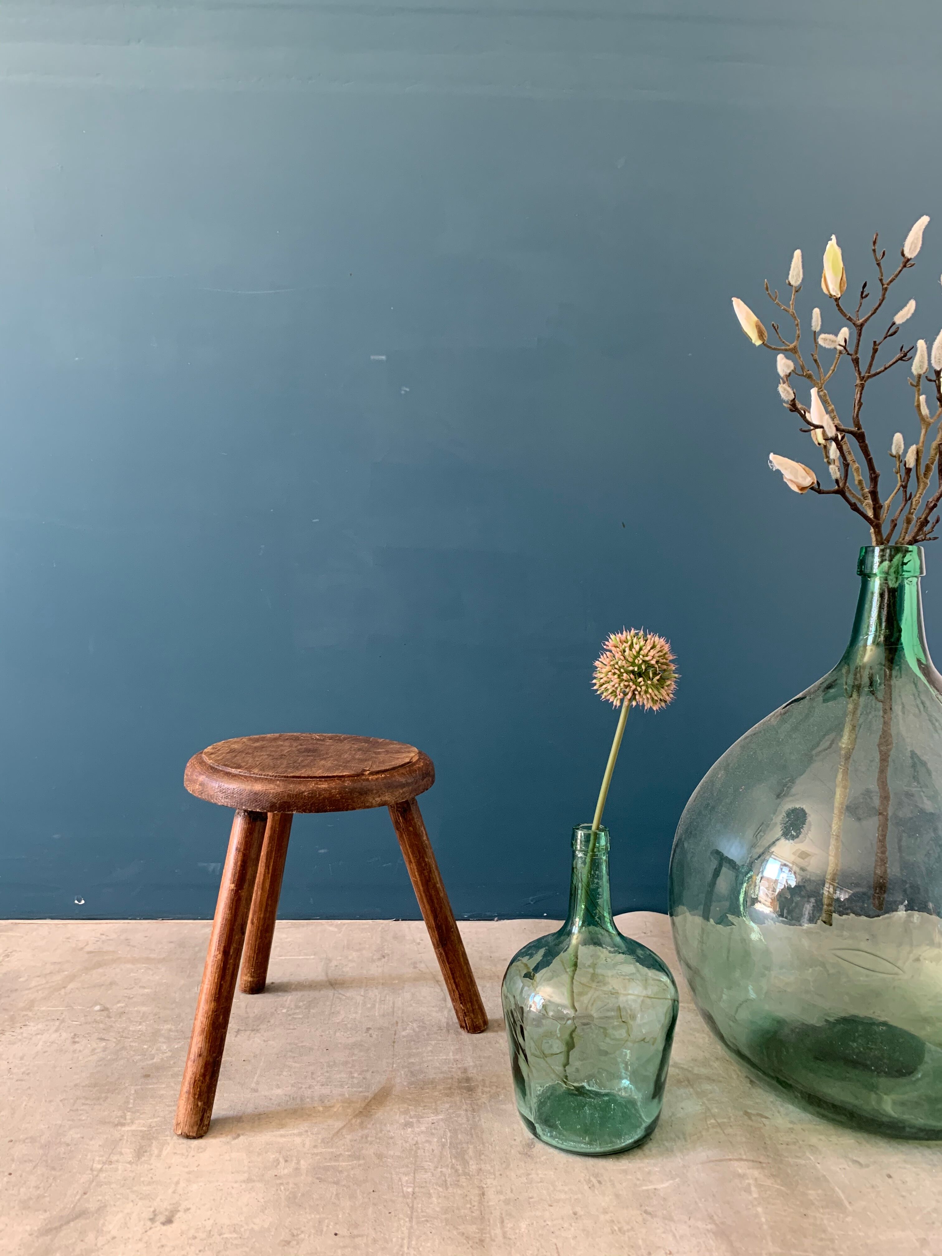 Vintage tripod stool