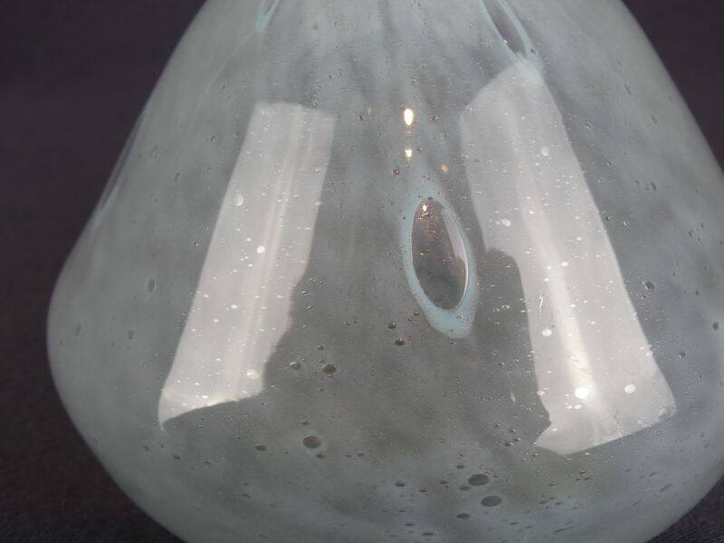 Schneider, glass vase with a blur effect