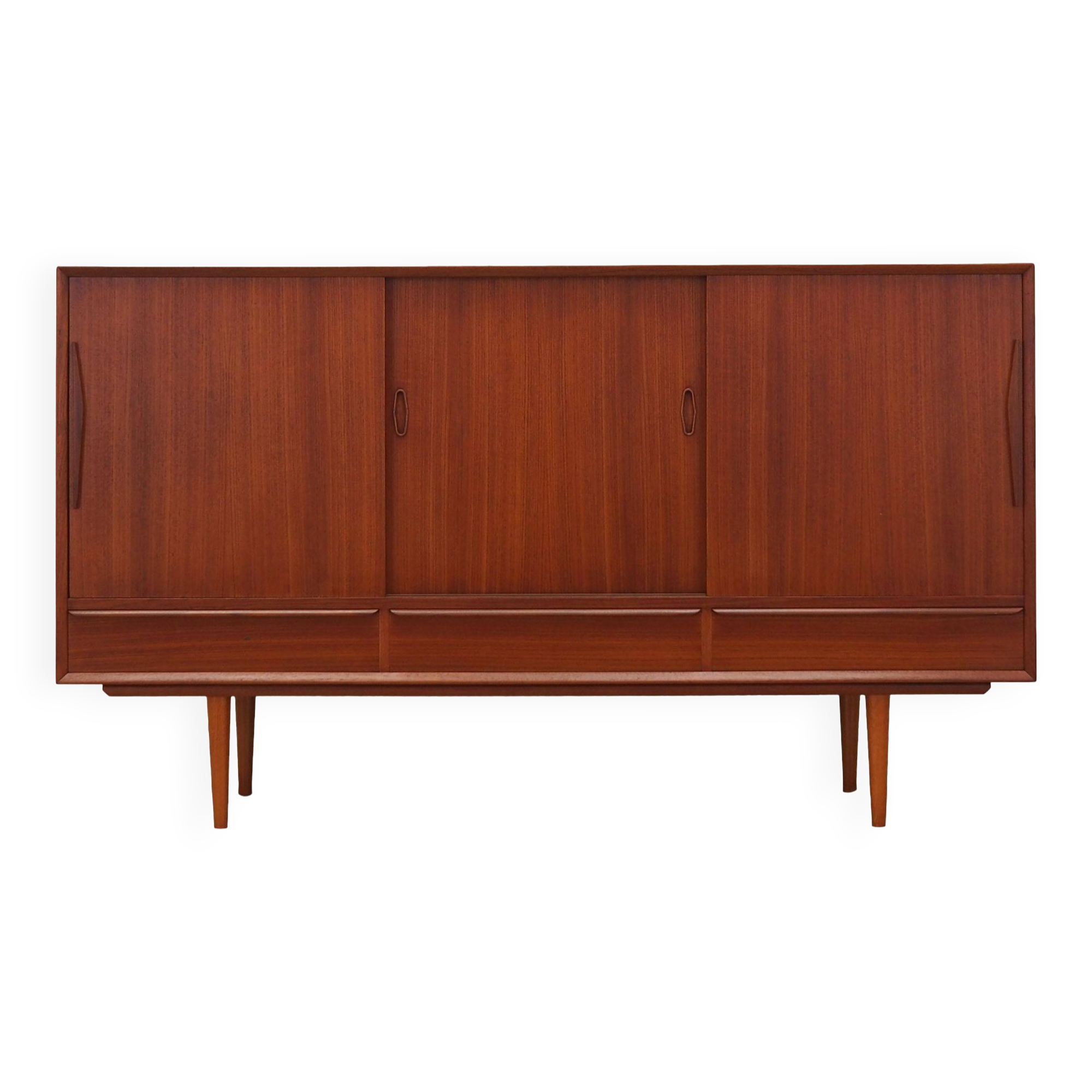 Buffet haut en teck, design danois, années 1960, production : Danemark