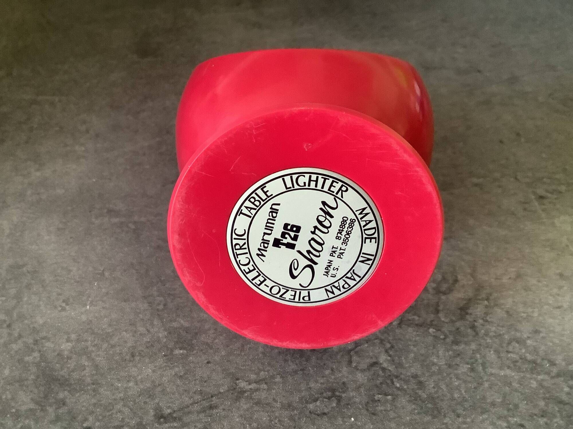 Vintage table lighter Maruman T26 Sharon – Red Space Age – 1970s