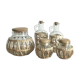 Pots et flacons en verre et rotin
