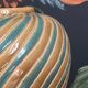 Ancien vase boule en céramique forme spirale vintage