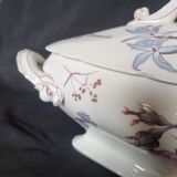 Antique porcelain tureen "Vieux Paris", 19th century, with shaped handles