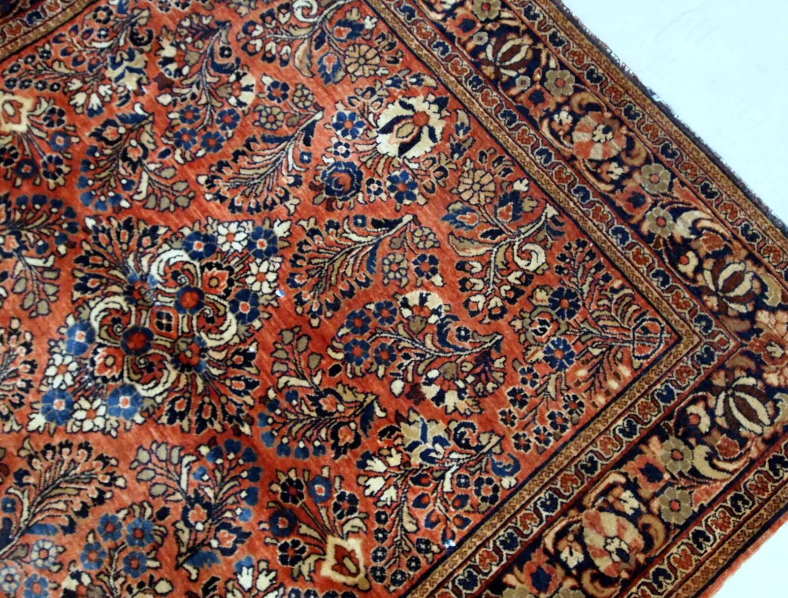 Handmade antique Persian Sarouk square rug 4.1'x 4.1' (125cm x 125cm) 1920s